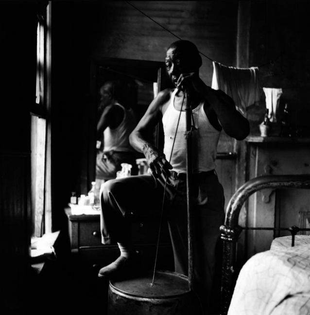 Will Shade and his tub bass, Memphis, 1960