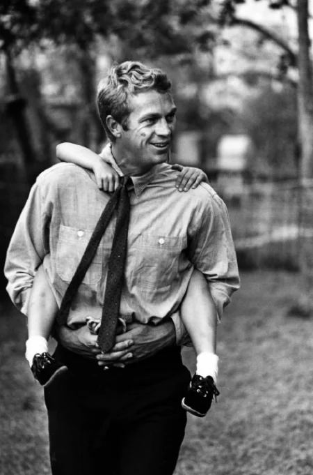Steve McQueen on location in Texas, 1963