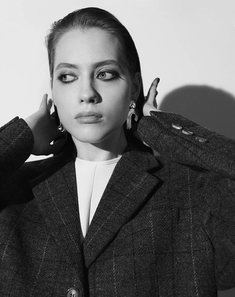 vogue-japan-september-2017-nicolas-kantor-1.jpg