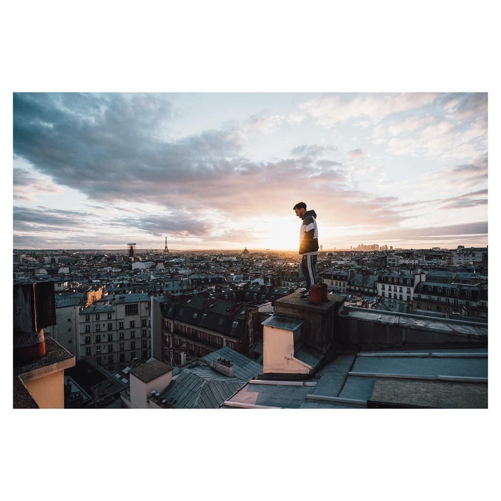 Sur les toits de Montmartre avec Marcio Filipe &amp; Johan Tonnoir.⁠
.⁠
w/ @marcio.filipee @frenchfreerunfamily @johantonnoir⁠ @alphauniversebysony.eu @sonyalphafrance⁠