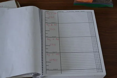 Individual calf records are important for all diseases monitoring. Knowing the health history of individual calves helps make treatment decisions, while adding up the number of animals with negative health events over periods of time can help track your progress. Knowing when your animals are at high risk for disease can help you tailor your prevention program for your farm. 