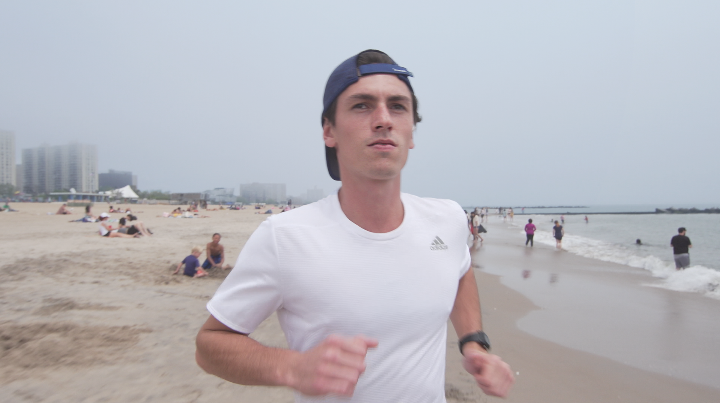 Meet the 22-Year-Old Running from the Atlantic Ocean to the Pacific Ocean