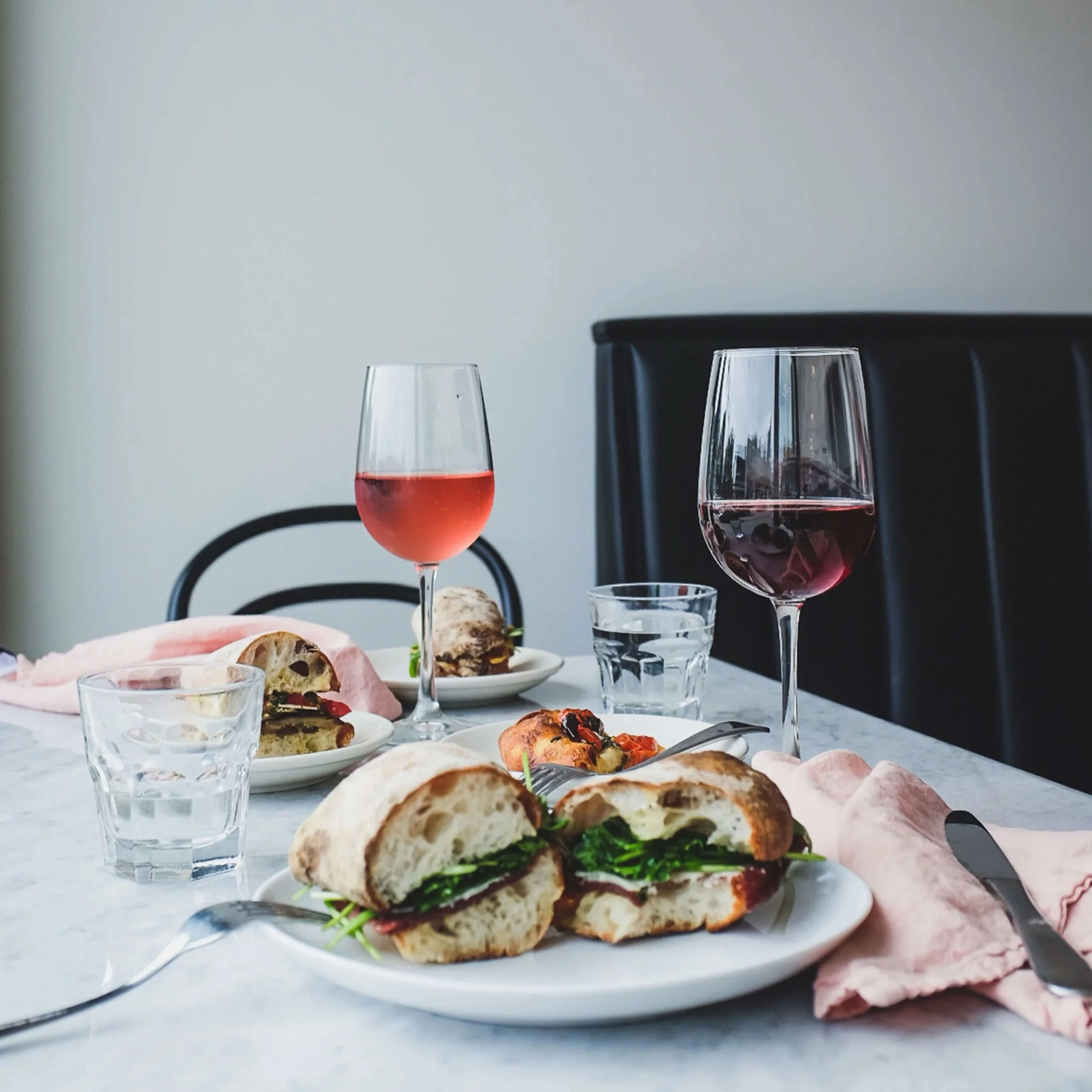 vegan-friendly Parisian cafe in Dundee Omaha