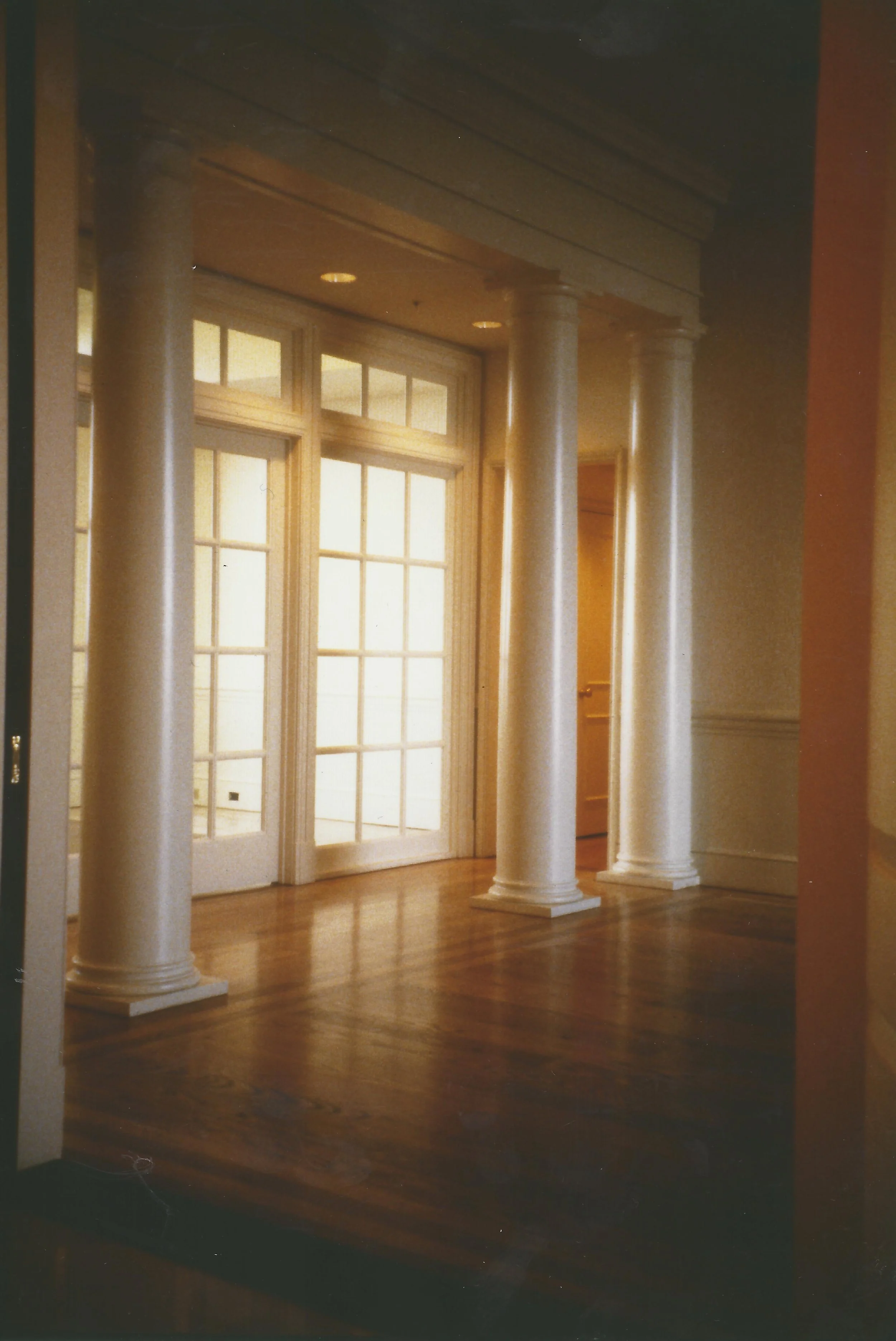 Harbor Court Residence 003.jpg