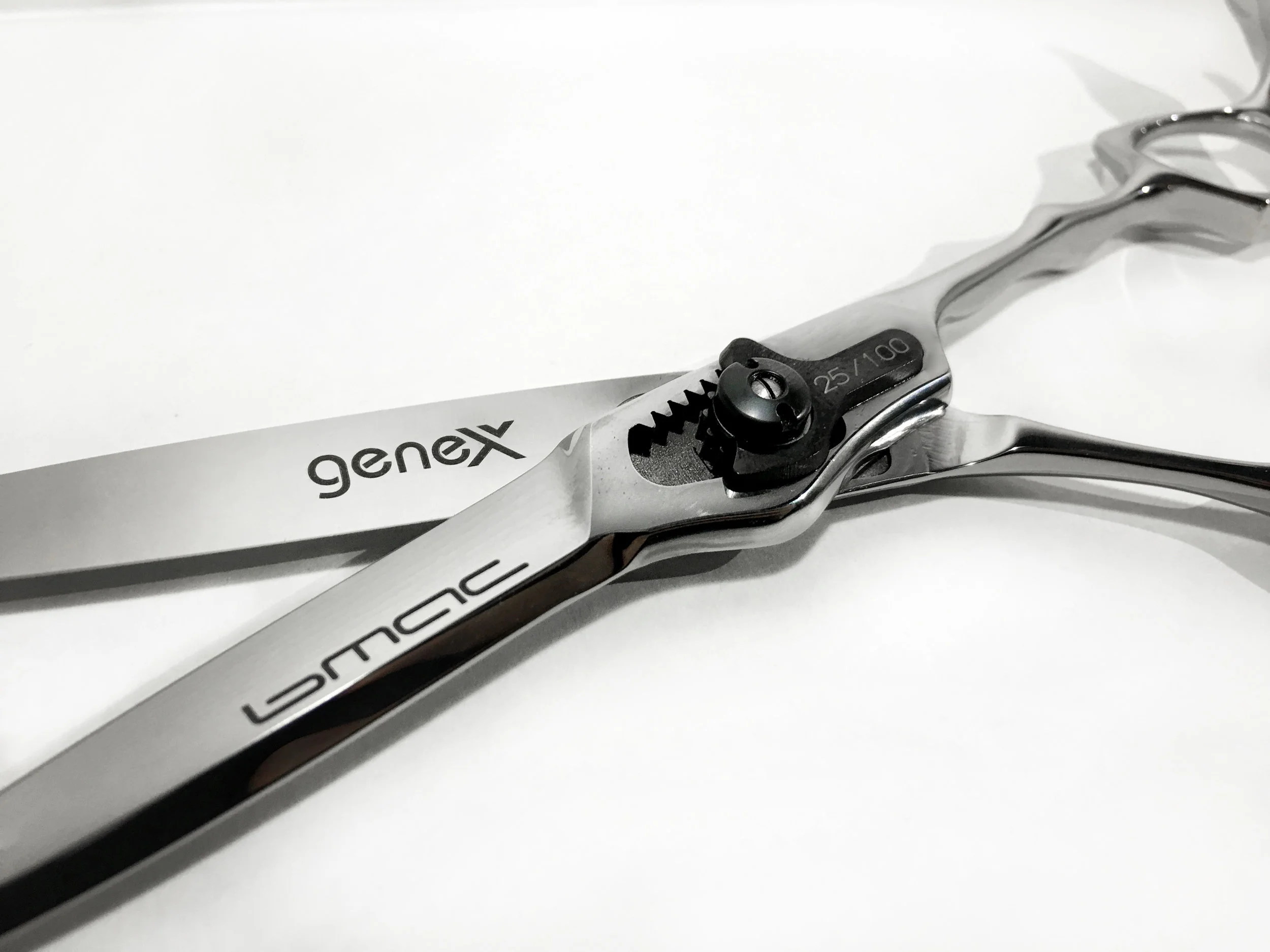 IMG_9102-GeneX-Closup-1.jpg