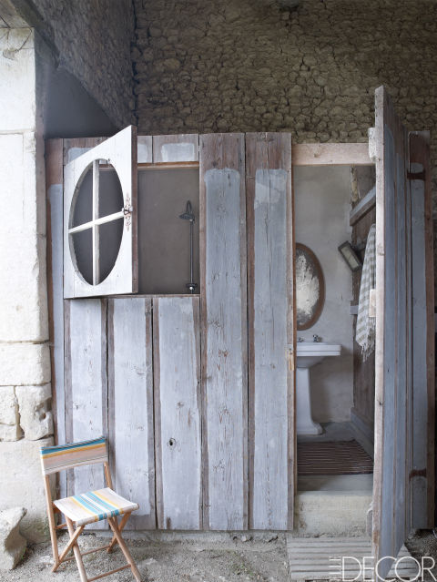 Outdoor Shower Image courtesy of Elle Decor