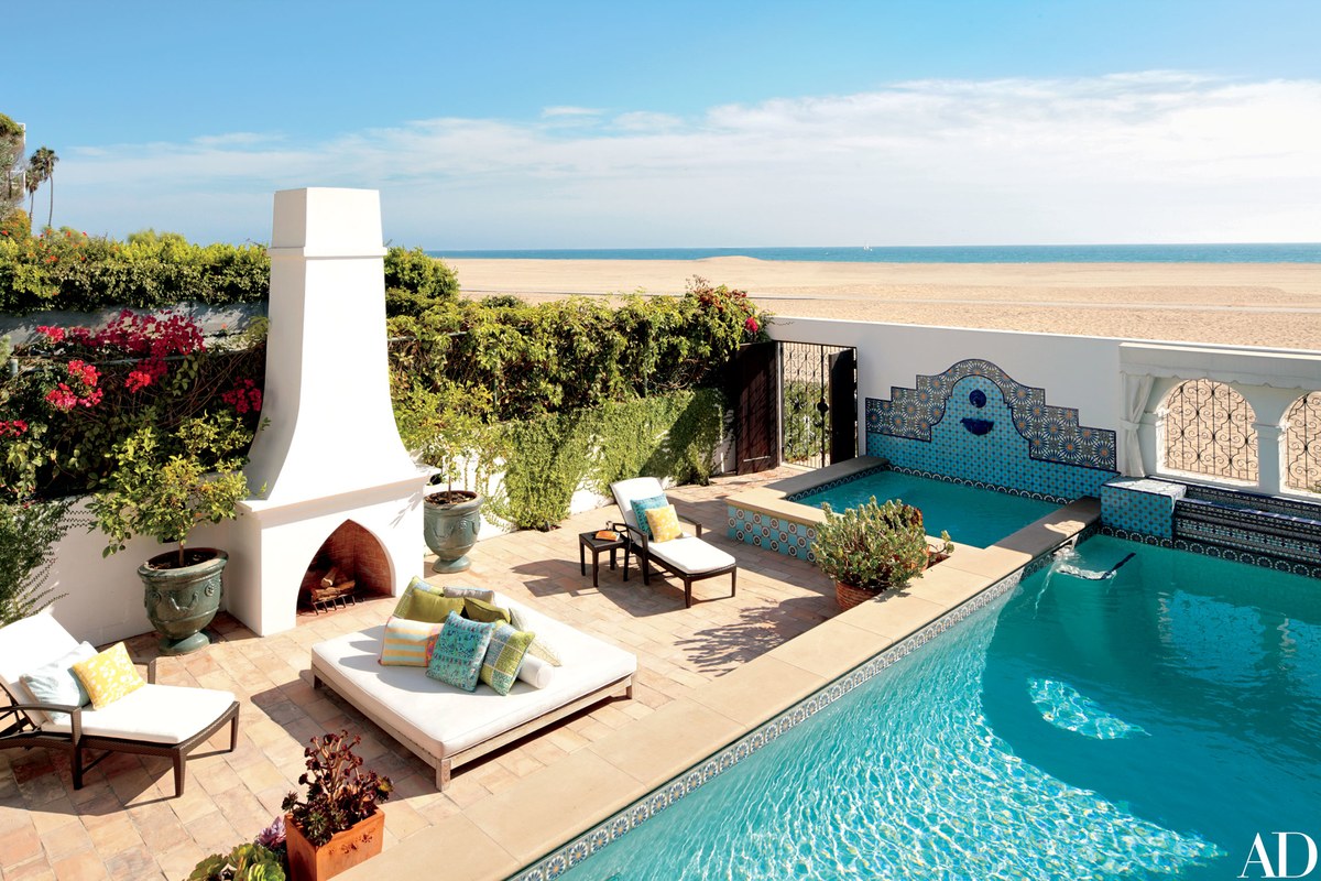 Appleton & Assoc. shows outdoor fireplaces at their finest.