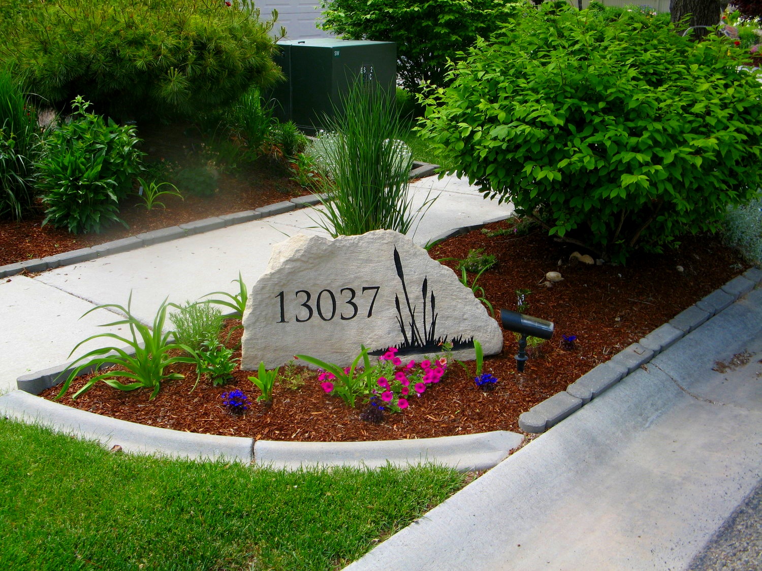 Custom Engraved Stone Signs For Your, Engraved Rocks For Landscaping