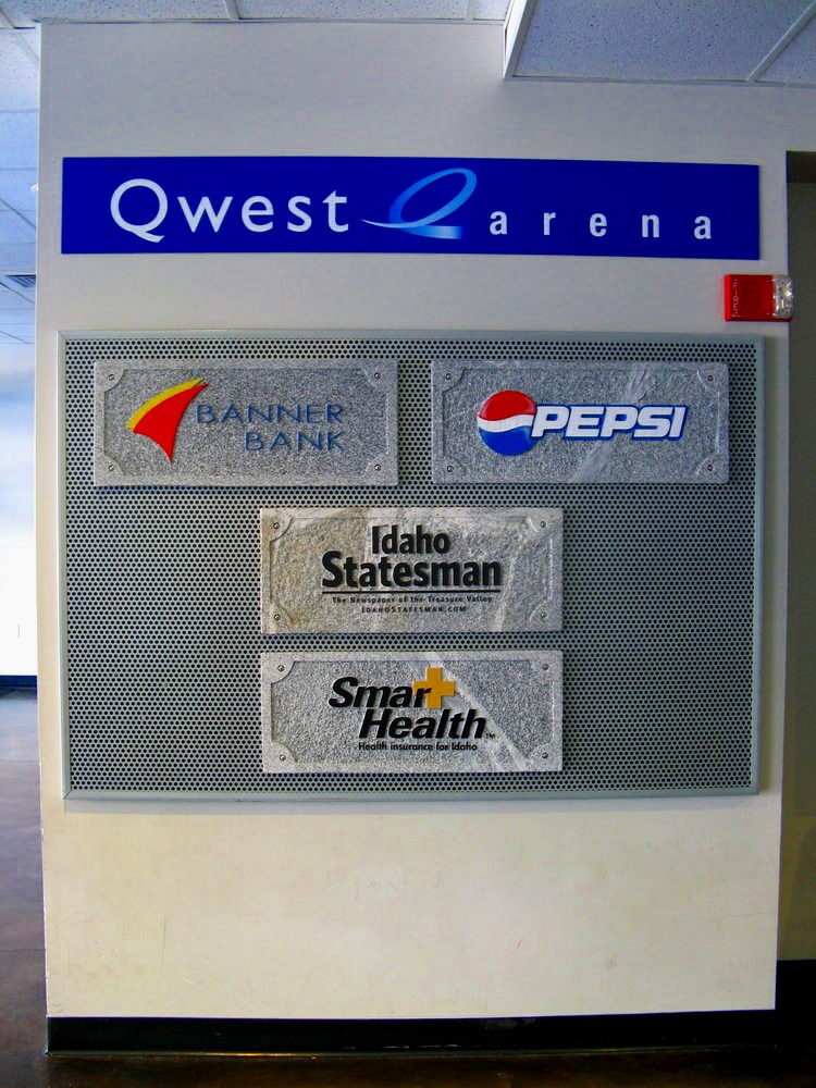 Business Entrance Signs