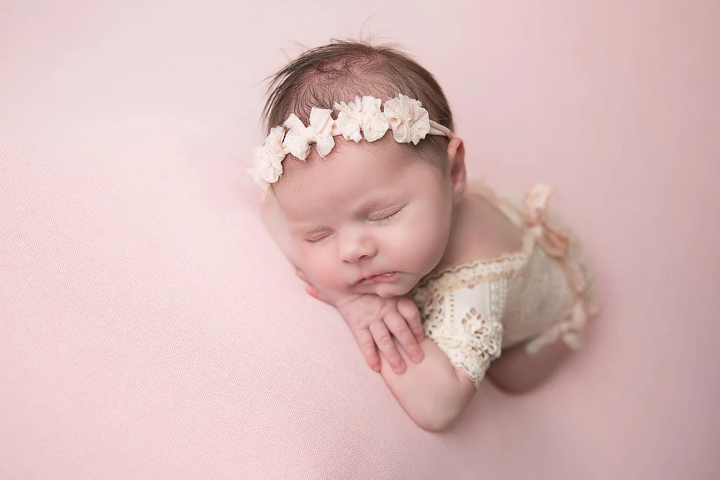 Live Love Blank, Grayson's Newborn Photoshoot and working with an artist, shannon lee photography, www.shannonleephotography.com Newborn photos, family photography, 2 weeks old www.liveloveblank.com photoshoot props