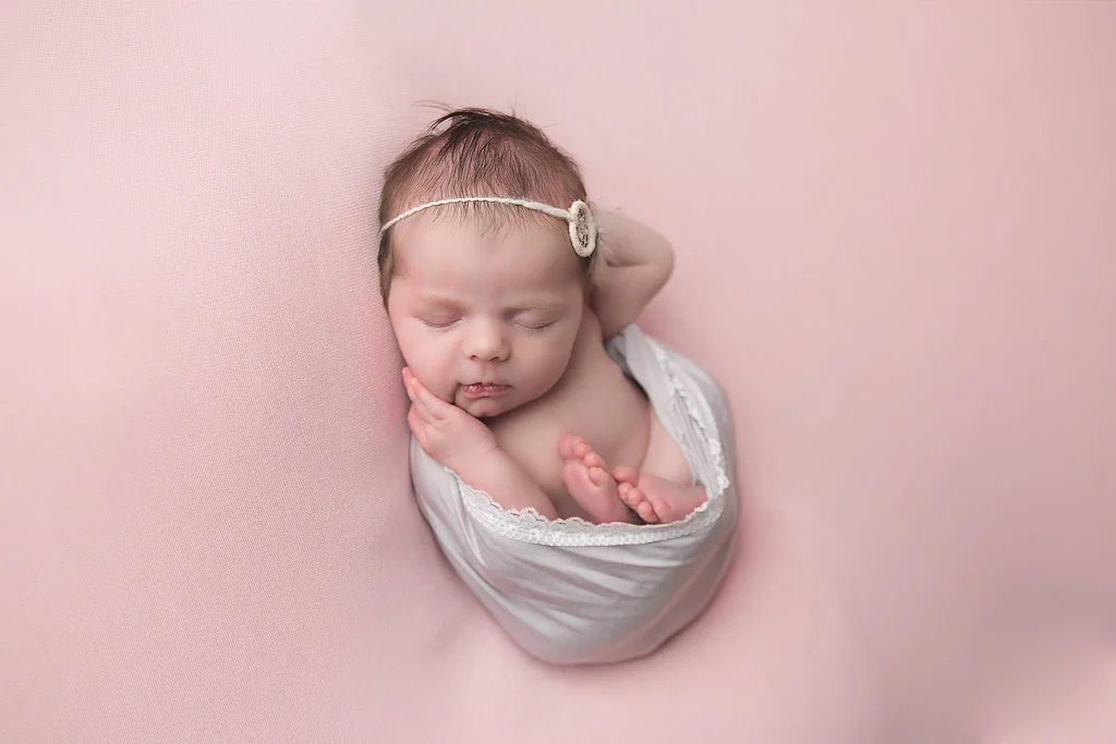 Live Love Blank, Grayson's Newborn Photoshoot and working with an artist, shannon lee photography, www.shannonleephotography.com Newborn photos, family photography, 2 weeks old www.liveloveblank.com photoshoot props