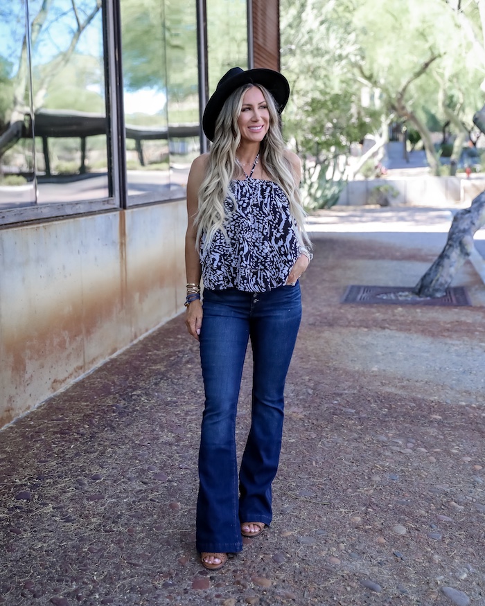 Walmart flare jeans for summer fall, Liveloveblank.com, Live Love Blank fashion blogger, Instagram Recap and OOTD week ending 4/26/19, style blogger, mom style, Scottsdale, Arizona, Outfit of the Day, OOTD