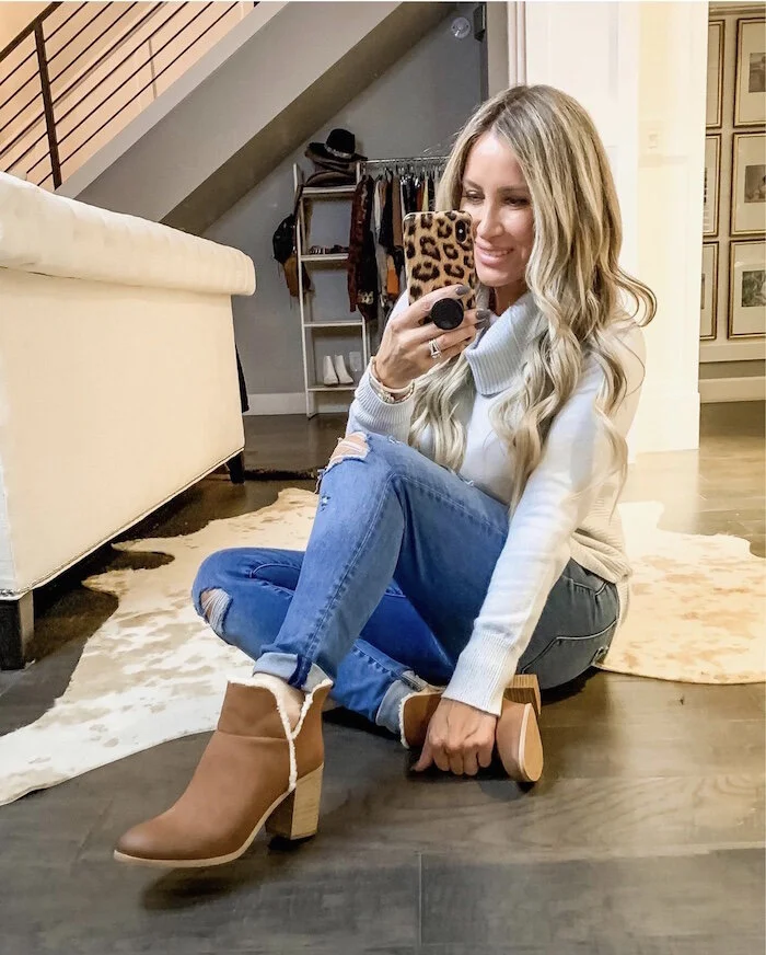 Fall Fashion look featured by top US fashion blog,  Live Love Blank