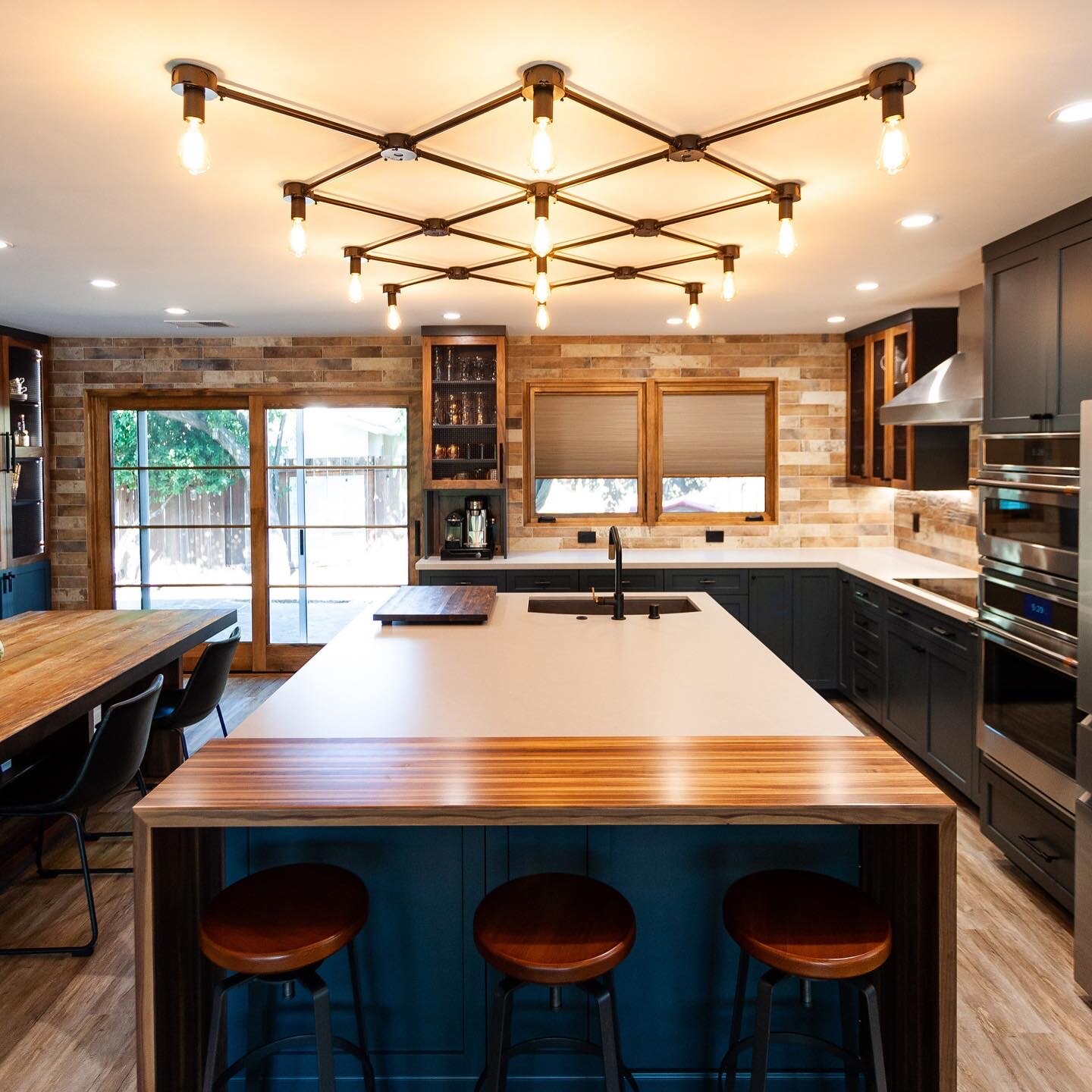 43814C66-6D26-407E-BBBC-B97FB01F80F9