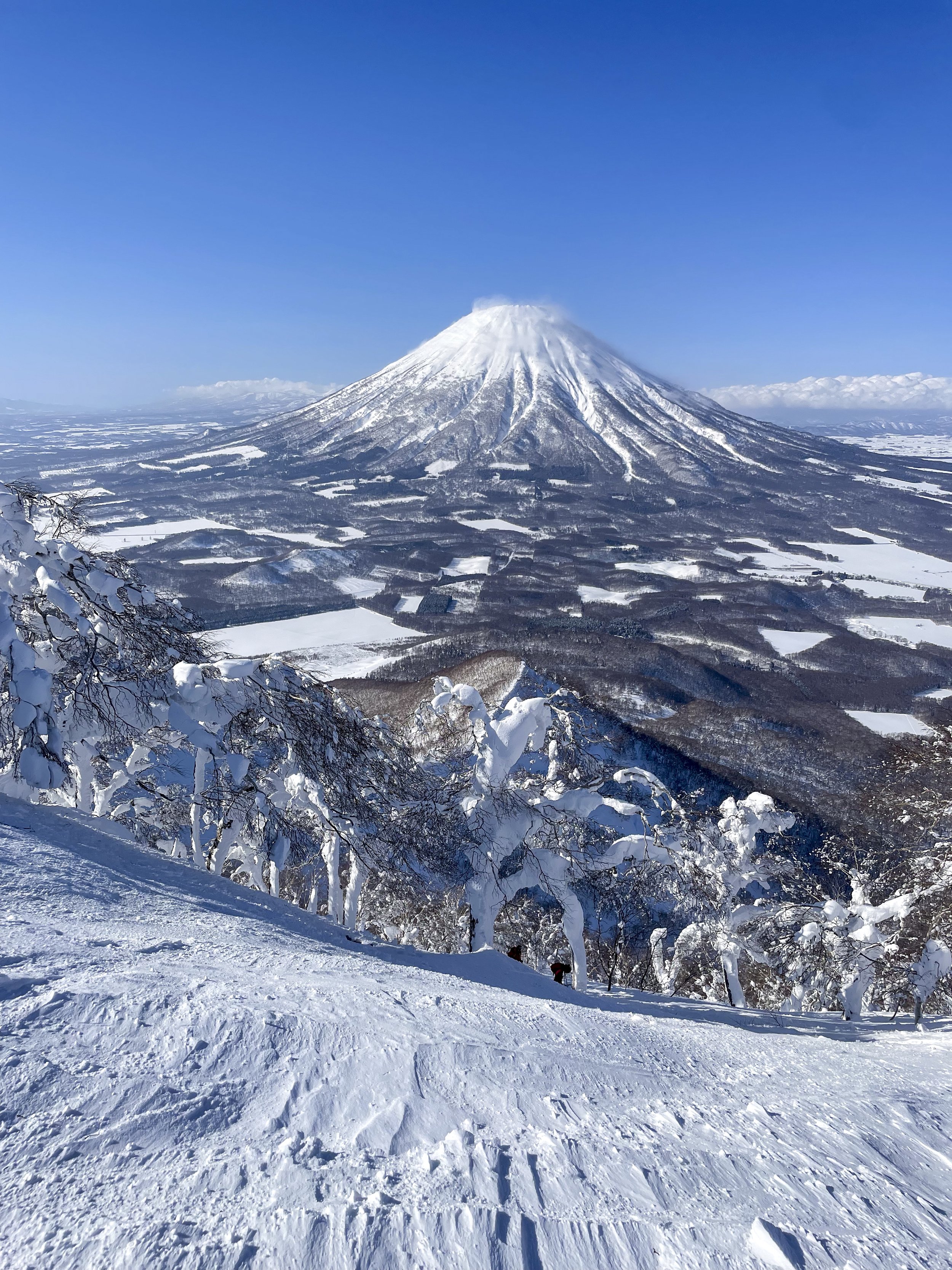 On location shooting in Hokkaido, Japan for Niseko Tourism. Feb 2023