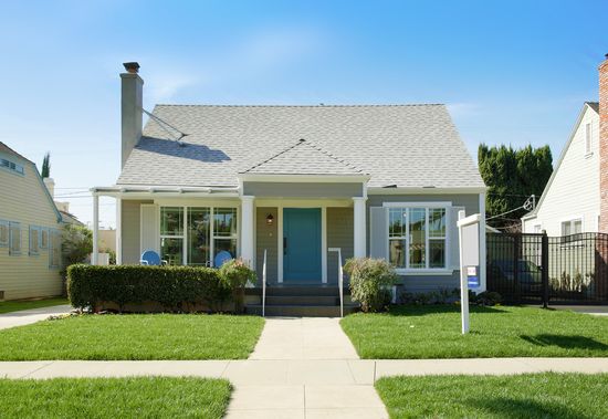 323 N. Windsor Blvd. Los Angeles, CA 90004 SOLD- $1,250,000