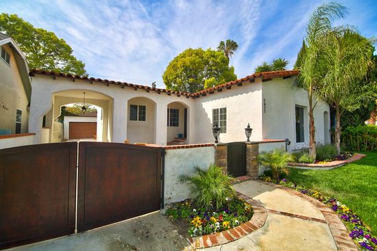5421 Keniston Ave. Los Angeles, CA 90043 SOLD- $840,000