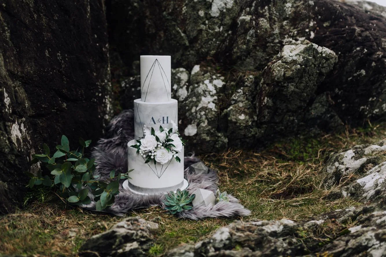 Contemporary Wedding Cake Design | Manchester Cheshire & Liverpool