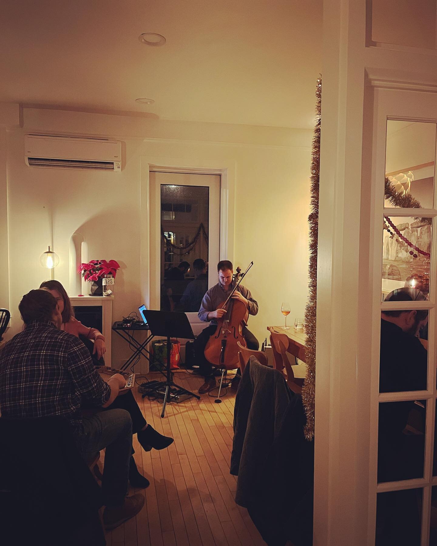 Back by popular demand! This Saturday, from 6:00 to 8:00, I&rsquo;ll be playing some music again @seafolkcoffee !
I&rsquo;ll be playing a mixture of classical (mostly Bach) and my own composition.
Come cozy up and enjoy some wine, tea, and snacks!
📸