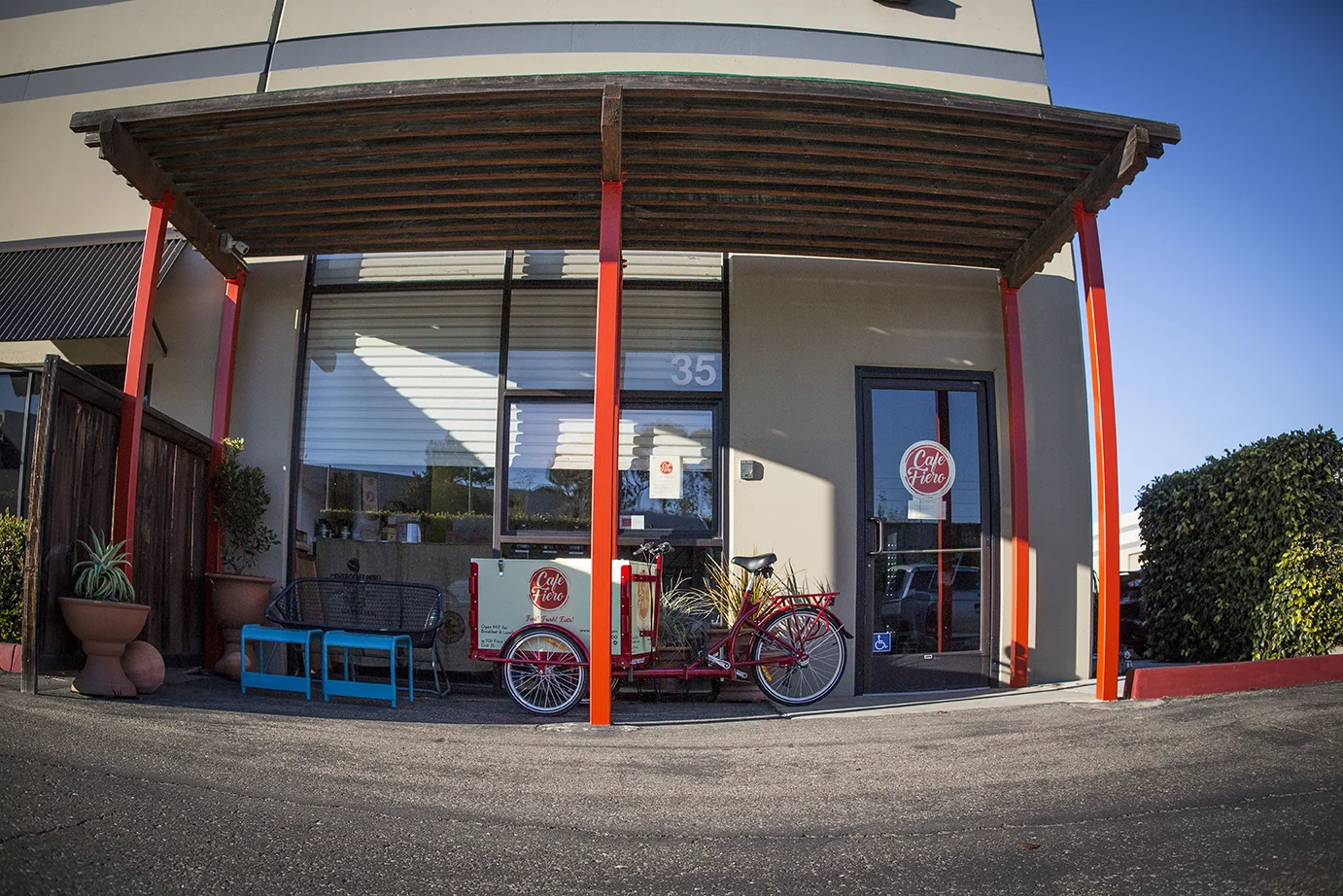 cafe fiero facade.jpg