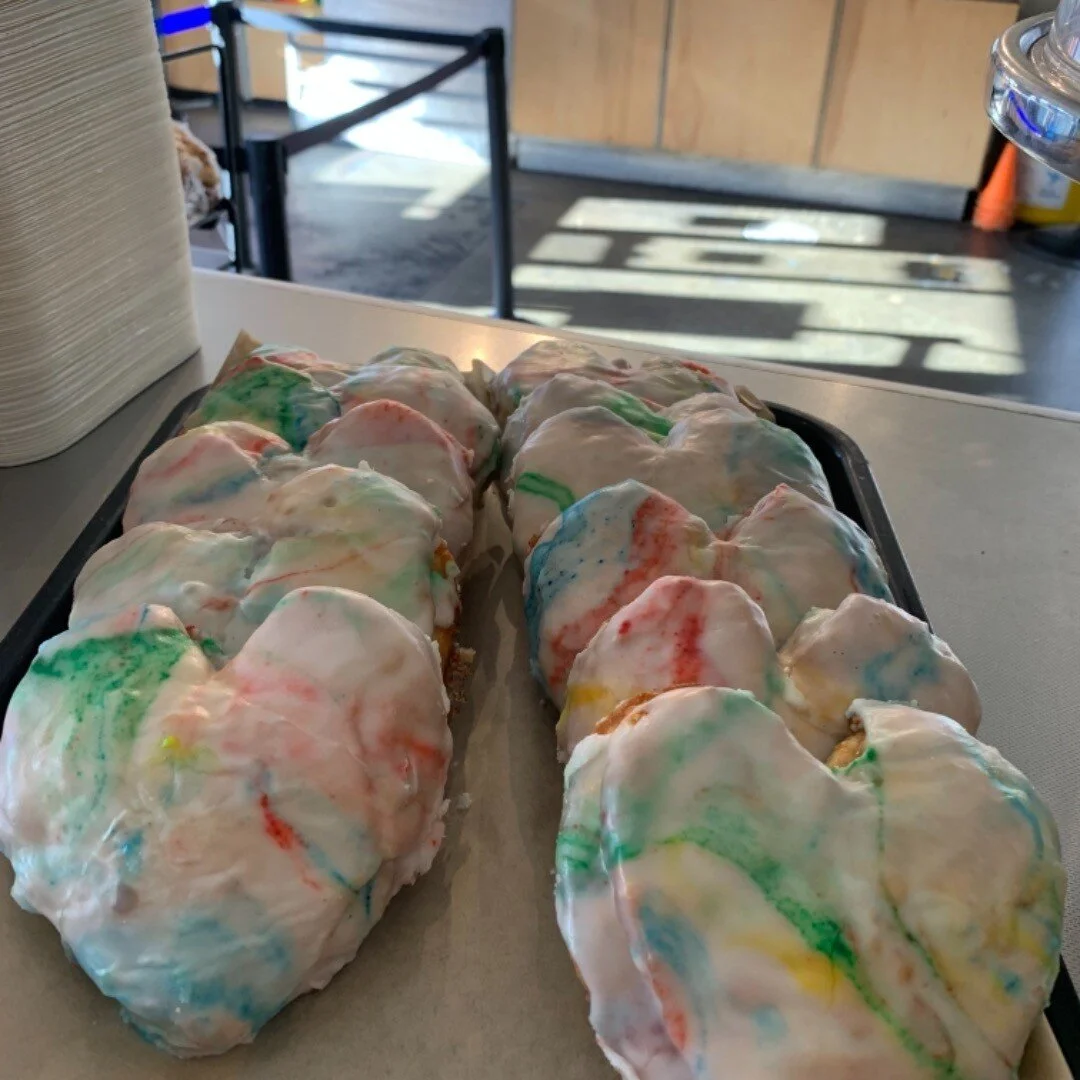 **We&rsquo;ll be closing at 12 noon today &lsquo;cause it&rsquo;s hot!**
Happy Pride weekend!  Come grab one of these Strawberry Pride Scones before they&rsquo;re gone or we close up for the day.
#mapleleaf #cloudcitycoffee #seattlecoffee