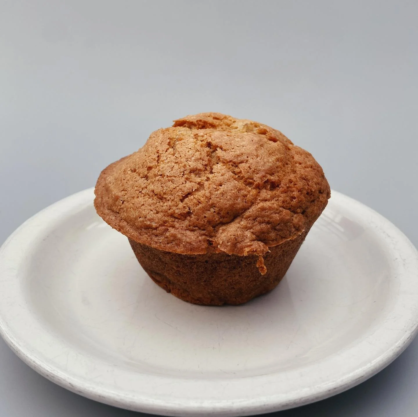 Have you tried our new Chai Pear muffin? It&rsquo;s a spicy and sweet fall treat!

#specialtycoffee #allcoffeeislocal #seattle #shestheroaster #womanownedbusiness #mapleleaf