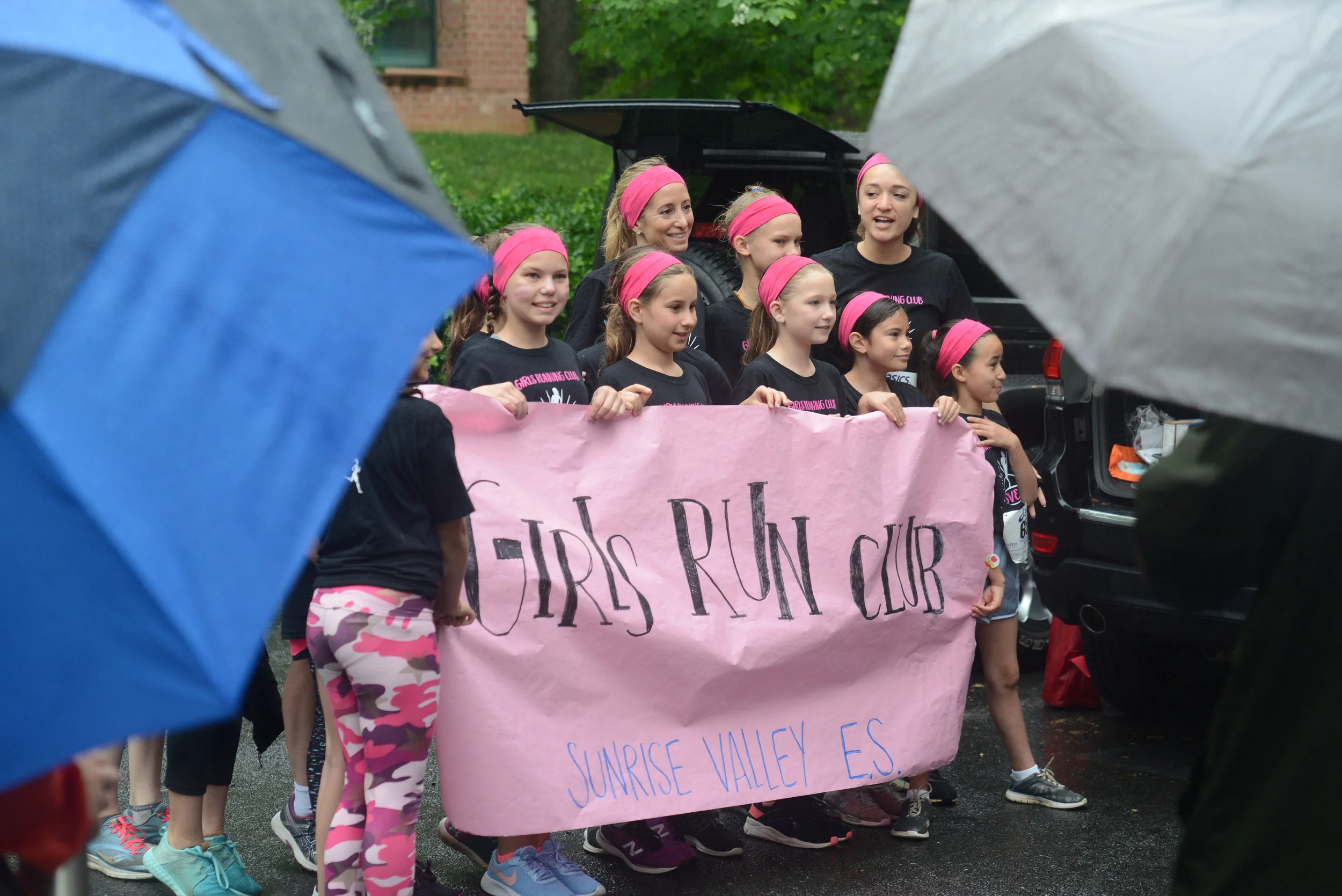 GIRLS RUN CLUB