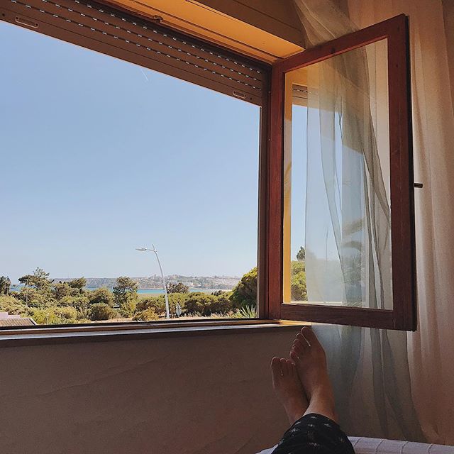 The views are terrible. 😉 So I took a nap listening to the birds and ocean waves.
#TravelPregnant #NapsAreMandatory