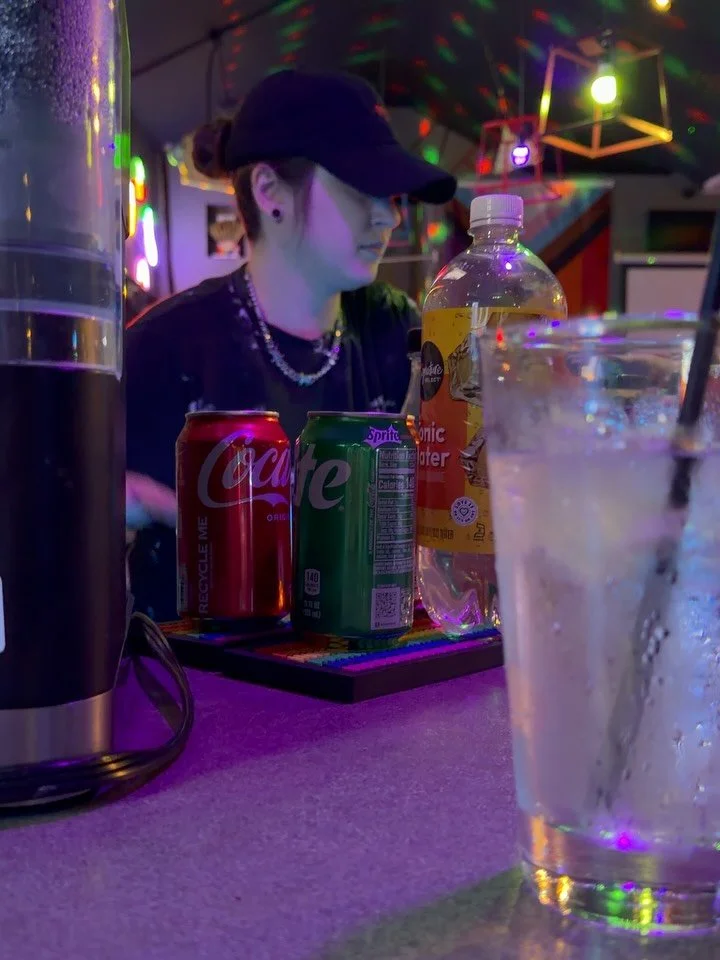 R Bar weekend recap time!! We started the weekend with a bang with @pollyforpresident and @veginaquartz running the Drag Race viewing party, followed by the alternative Drag Punk show hosted by @yungraccoon, with iconic performances from @ryanstonebu