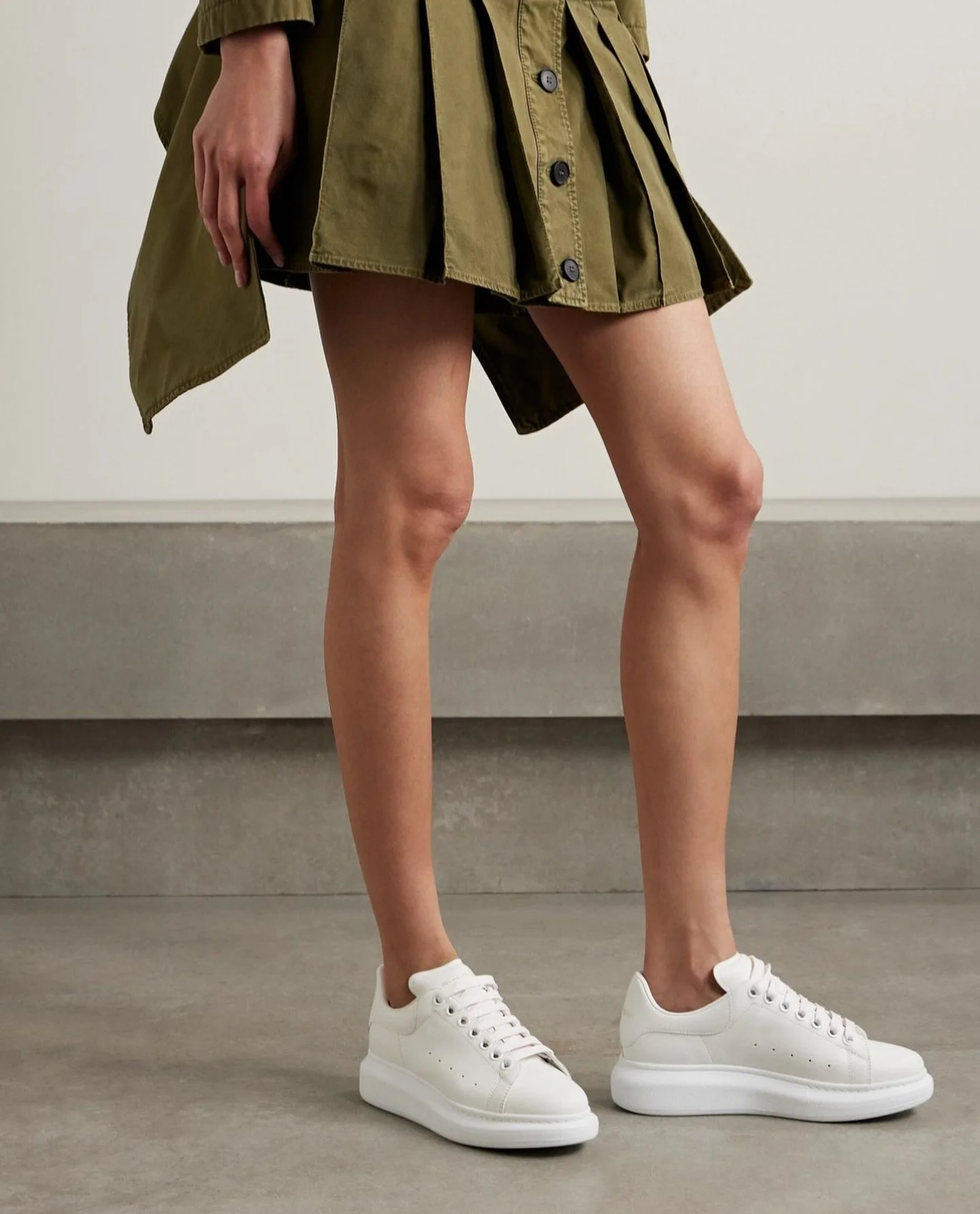 Alexander McQueen Sneakers
Size 38, $199

#alexandermcqueen #luxury #shoes #sneakers #shop #rcb