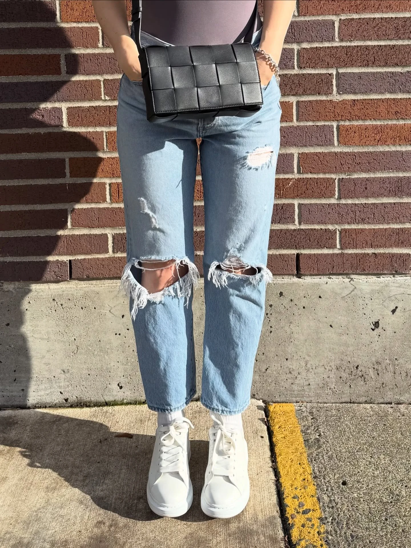 Bottega + Levi&rsquo;s #ootd

#luxury #handbag #resale #instagood