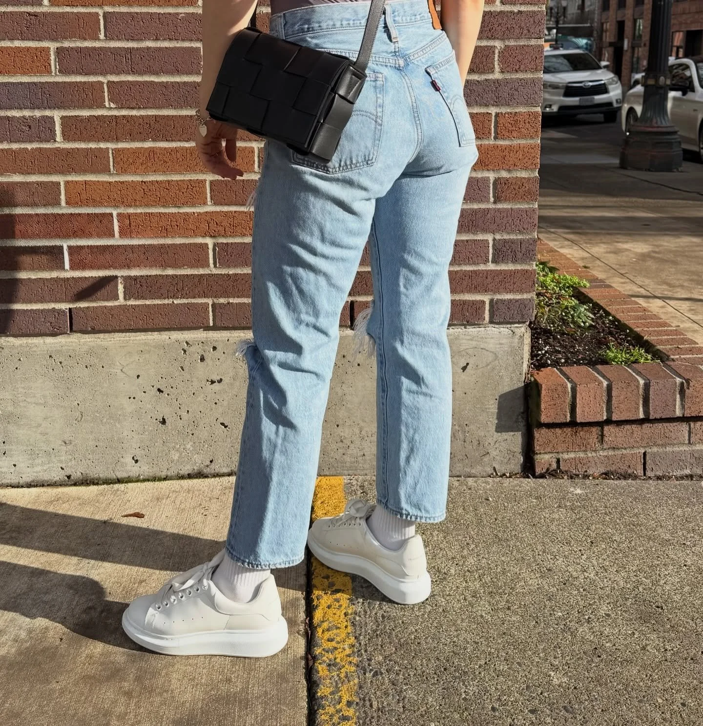 @alexandermcqueen and @bottegavenetaworld on sale!

#luxury #resale #shop