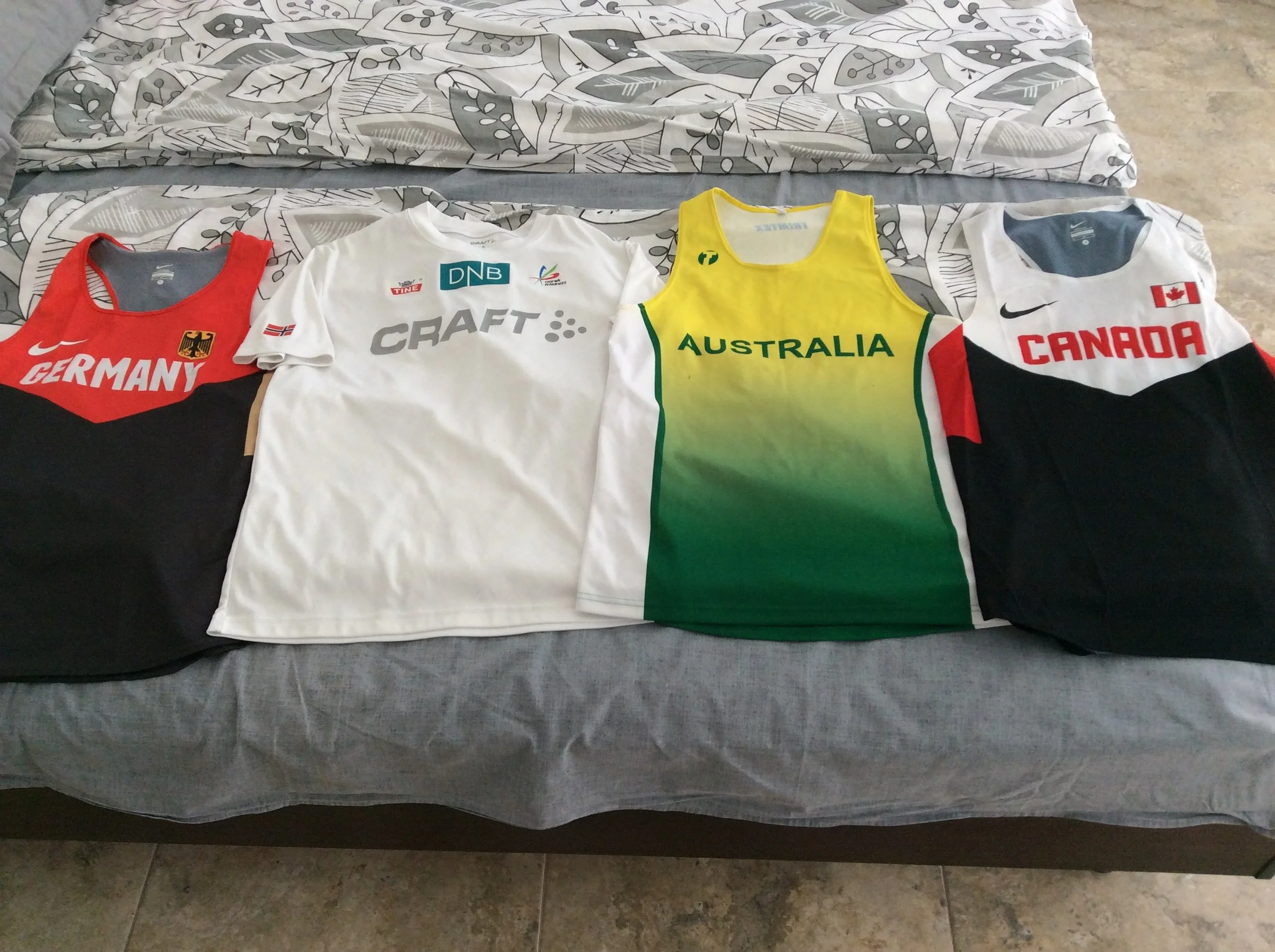 I am a big fan of singlets as I spend a lot of time running on the treadmill during the winter.