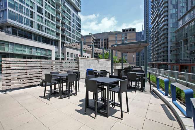 30 Nelson St Unit 423 Toronto-small-040-30-Building  Terrace-666x444-72dpi.jpg