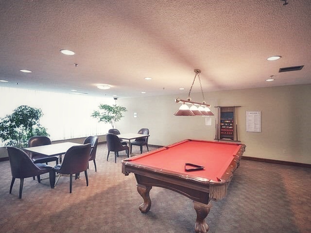 24 Hanover- games room.jpg