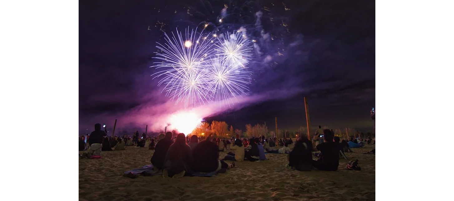 the beaches woodbine victoria day fireworks.png