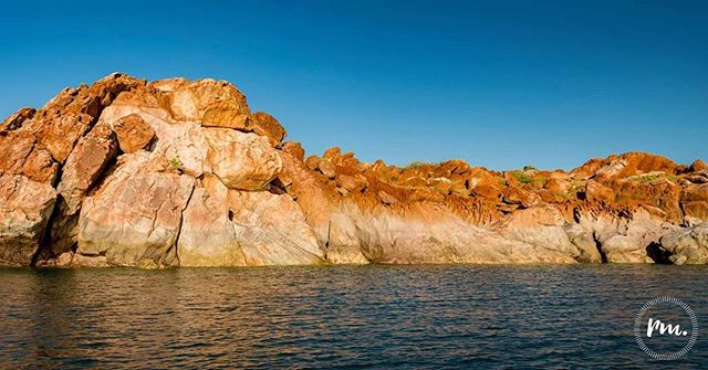 The rise and fall of water leaves it's mark for the next generation to observe the changes #CygnetBay
.
.
#thekimberleywa #australiagram #KimberleyCoast #wawaters #aussieoutback #wanderaustralia #outbackaustralia #pindan #thekimberleyaustralia #prote