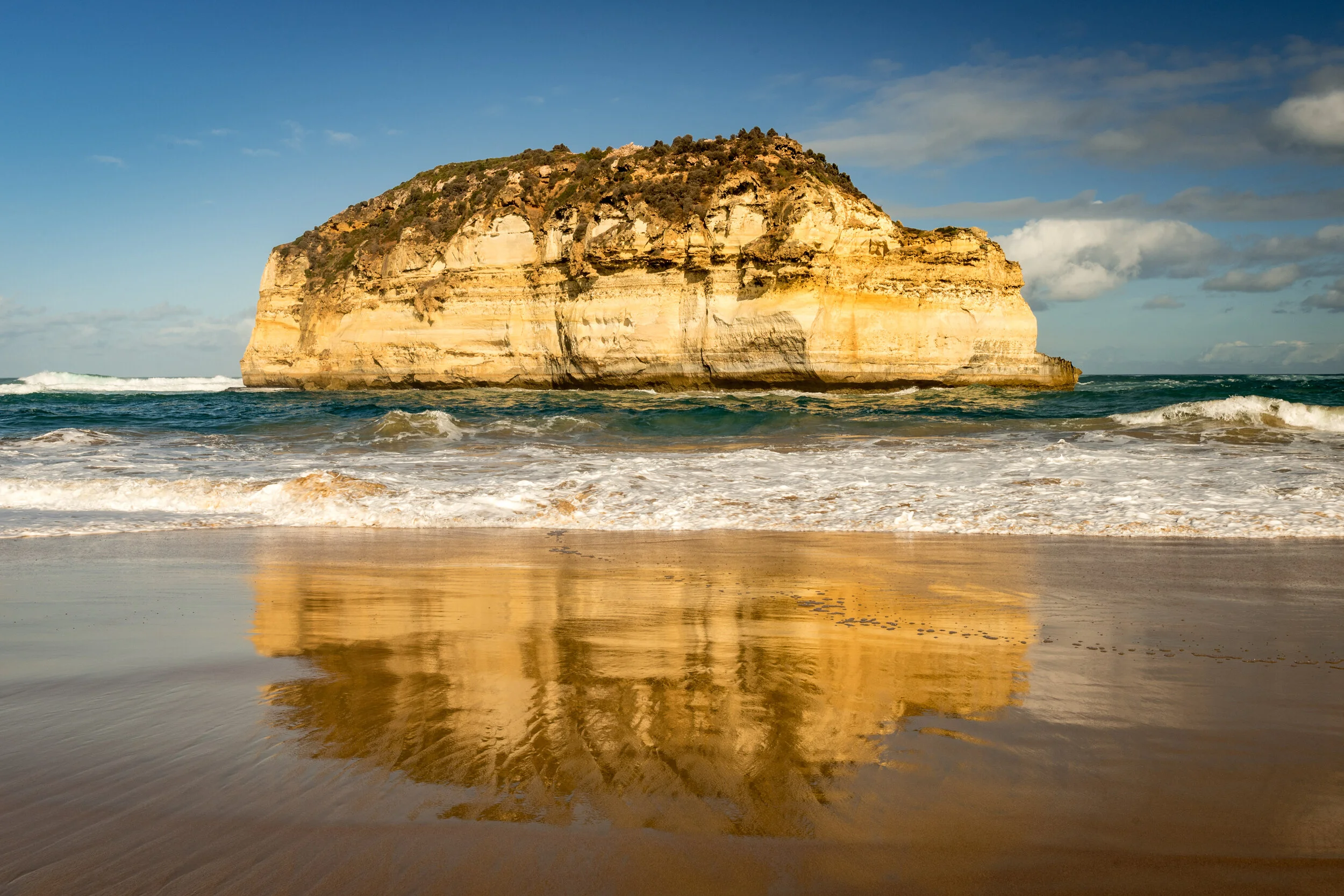 RM_173_Golden Mirror_12x18.jpg