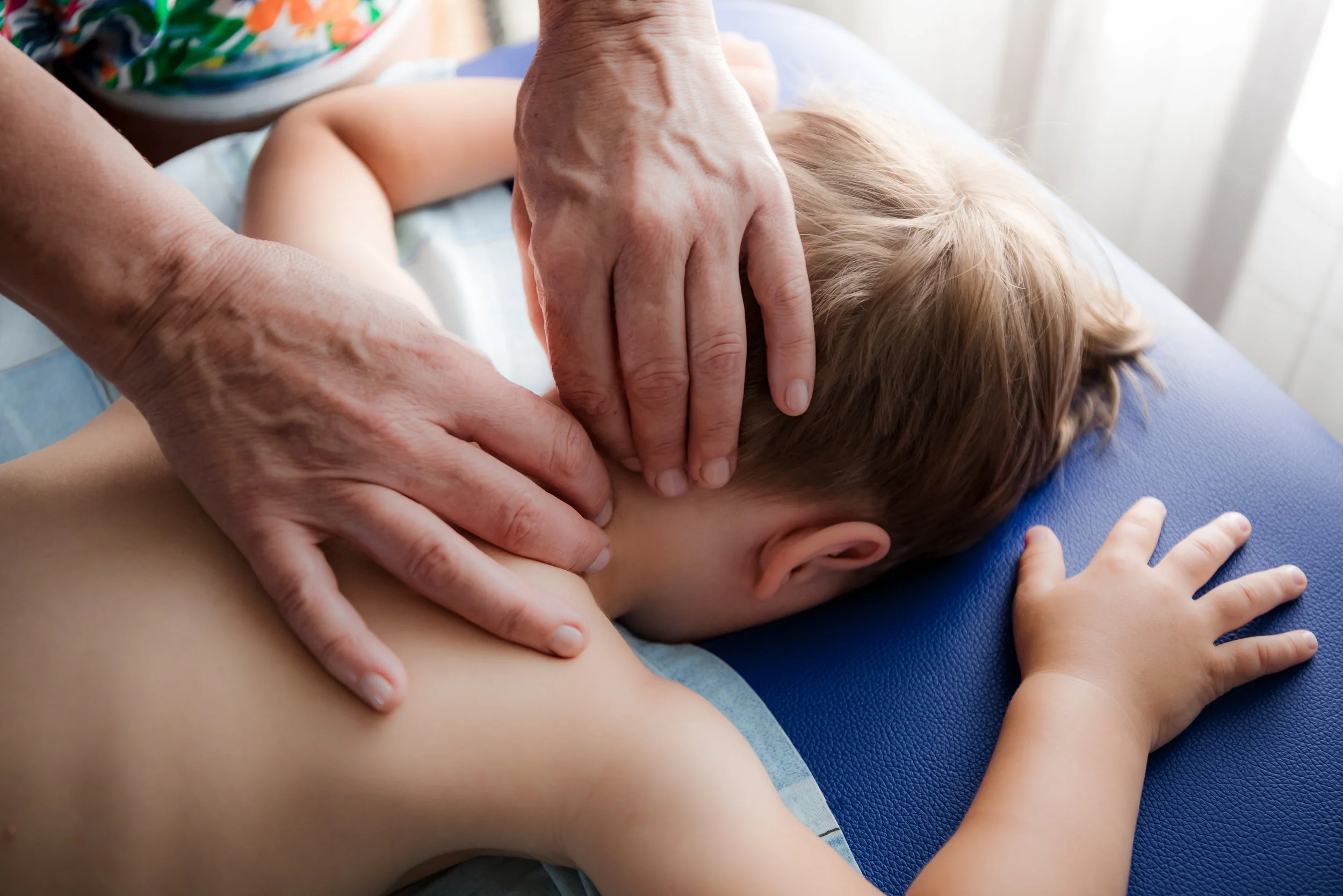 5 Signs You Should See an Osteopathic Practitioner for Your Baby