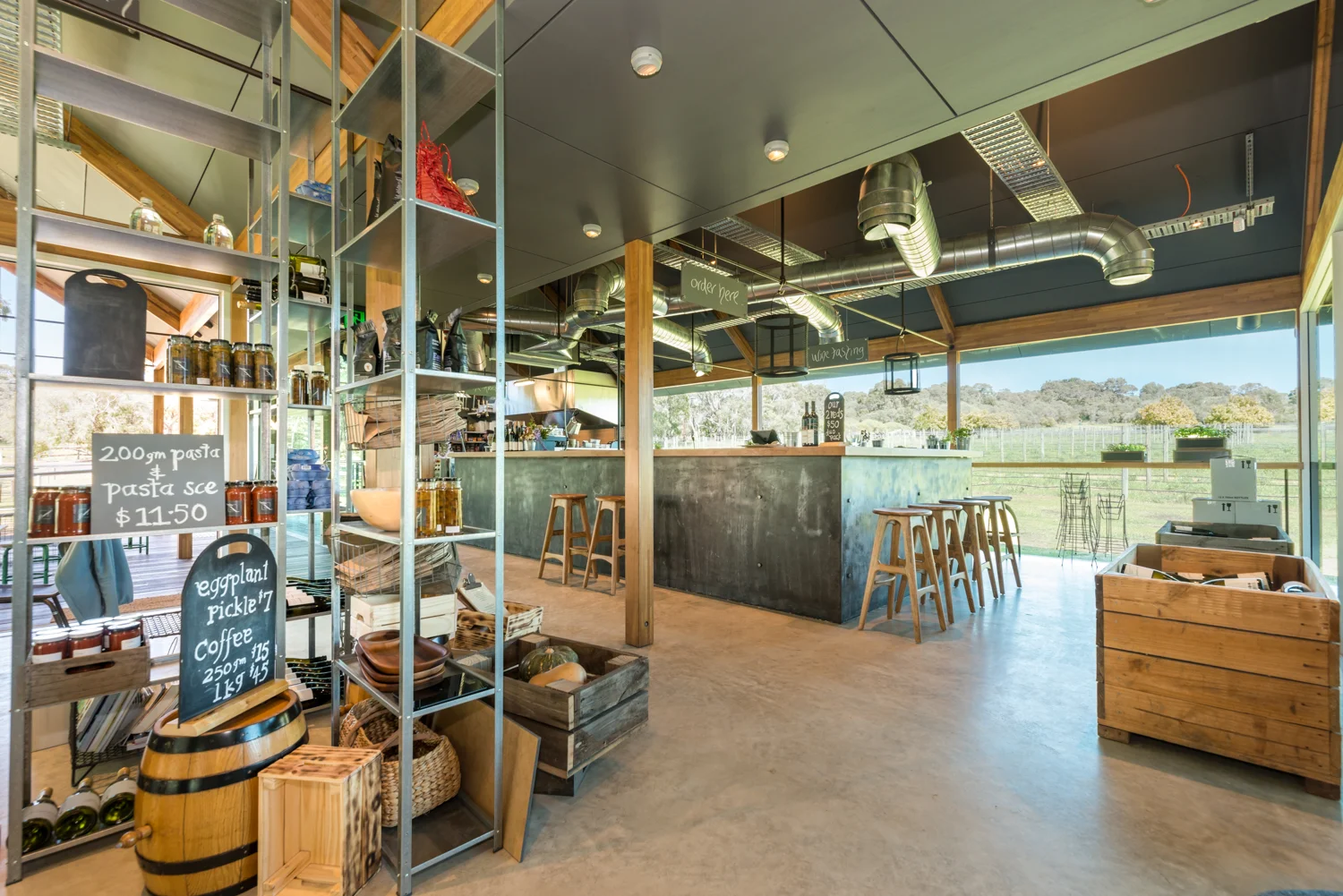 Sienna__Barnyard_Bar_51.jpg