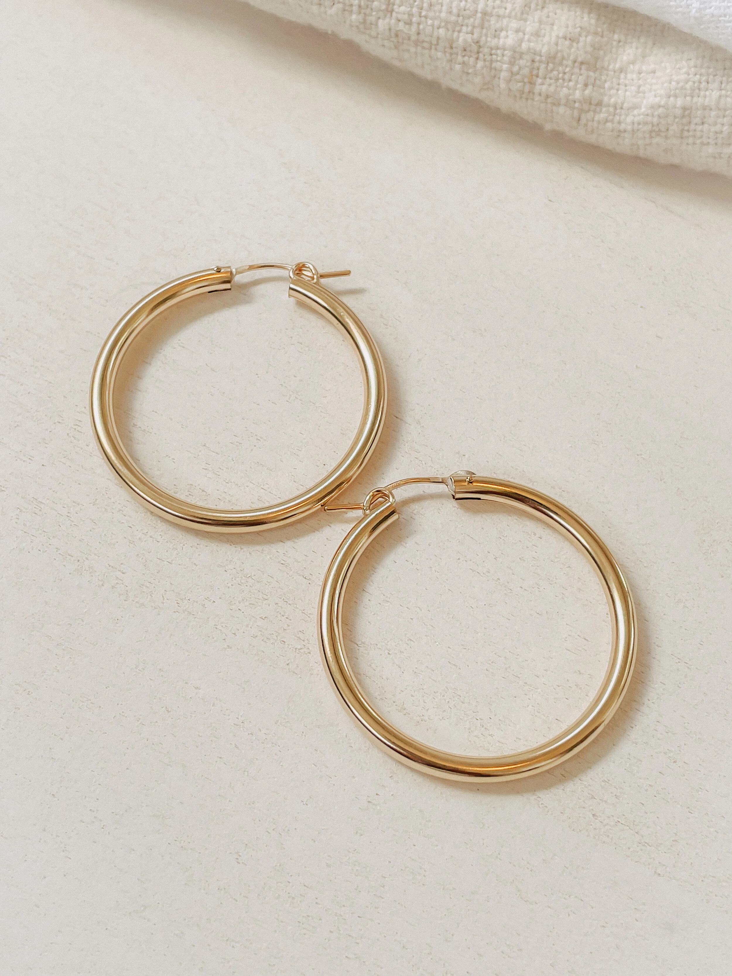 EARRINGS_HOOP2_7923.JPG