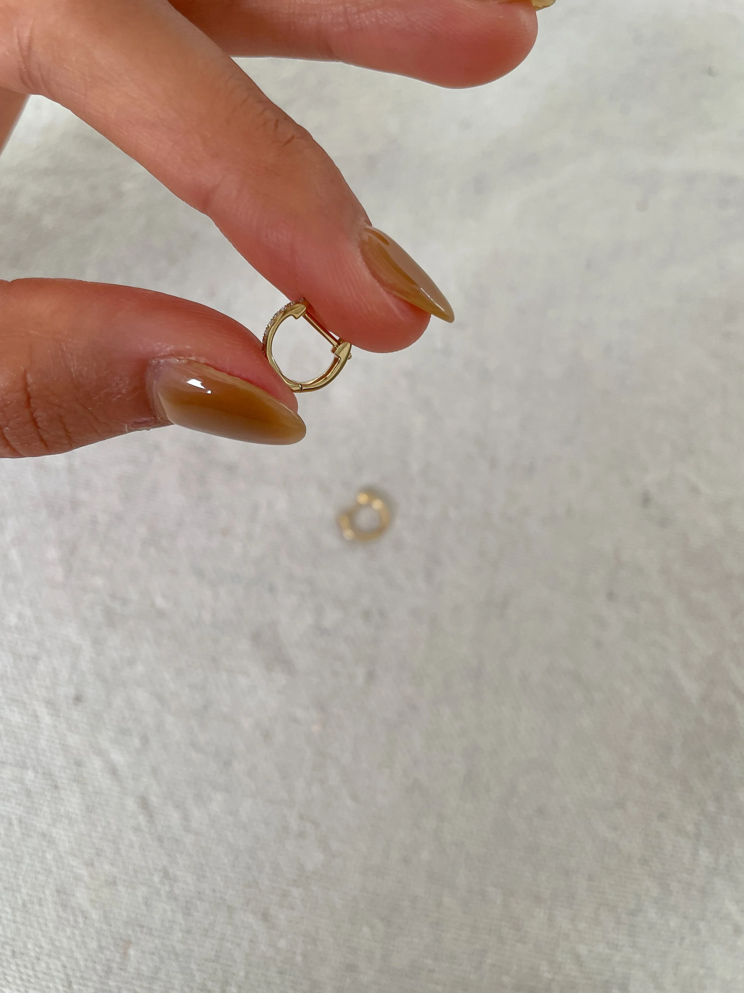 E_Huggie Diamond_3.JPG