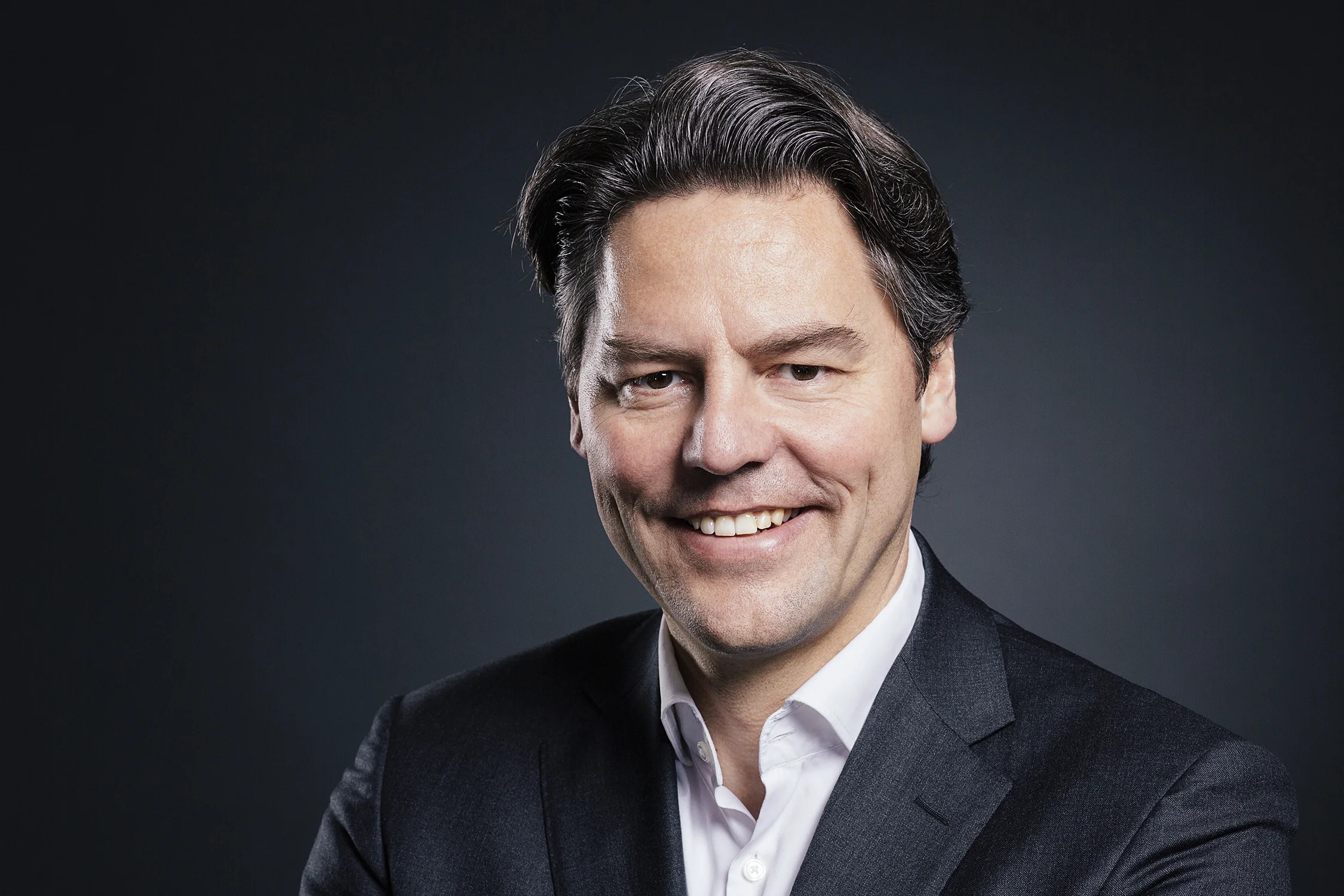 christian-vogel-photography-fotograf-munich-münchen-werbung-advertising-portrait-people-Christoph-Hermann-01.jpg