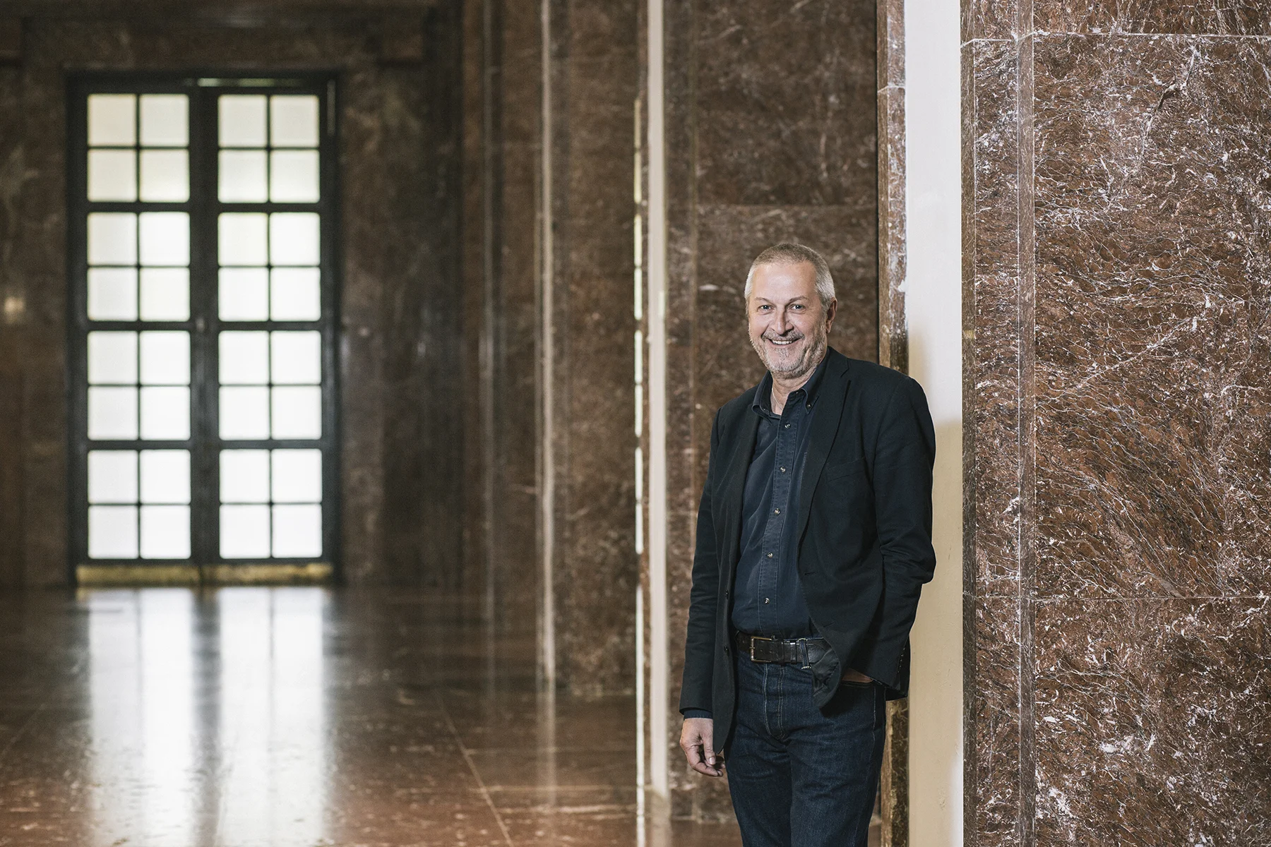 christian-vogel-photography-fotograf-münchen-werbung-advertising-portrait-people-Dr-Ulrich-Wilmes.jpg