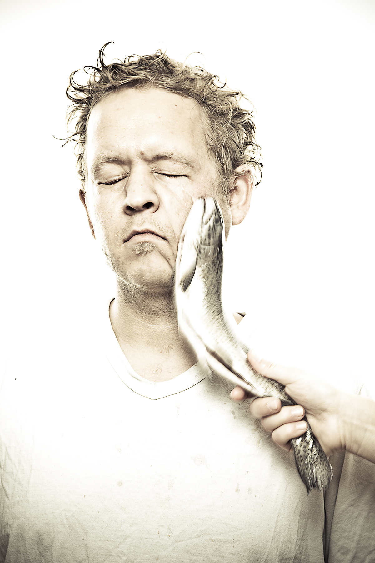 christian-vogel-photography-fotograf-münchen-werbung-advertising-portrait-people-fish-adi-muenstermann.jpg
