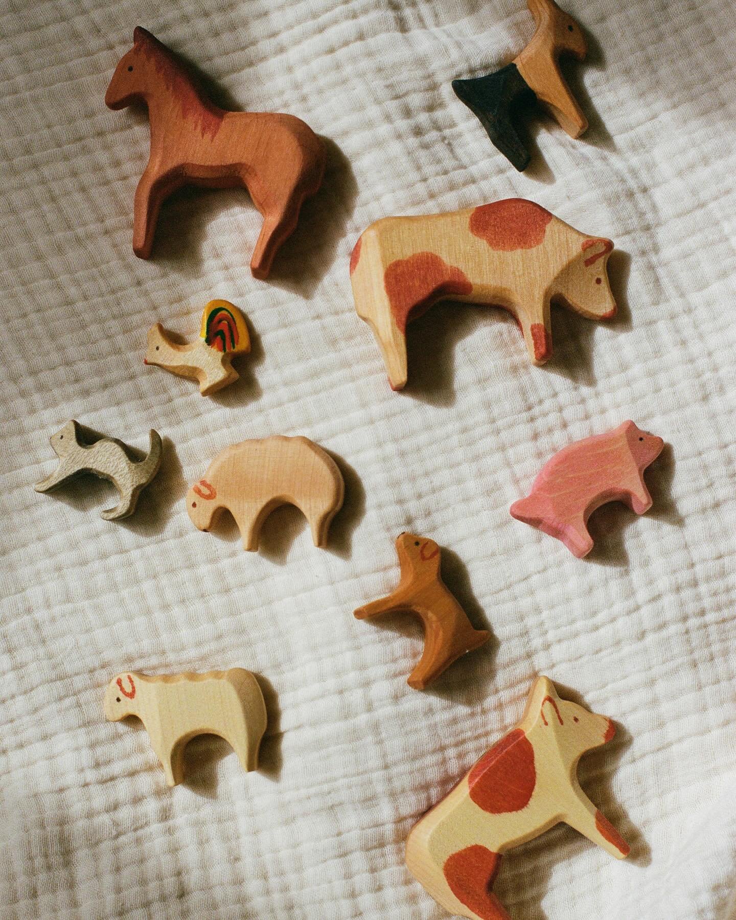 &hellip;NEWS! high quality hand-crafted wooden farm animals
they are so unique and made to be collect and cherished 🫶🏼 online now!! photo by: @katrinemoebius #boefshopcopenhagen