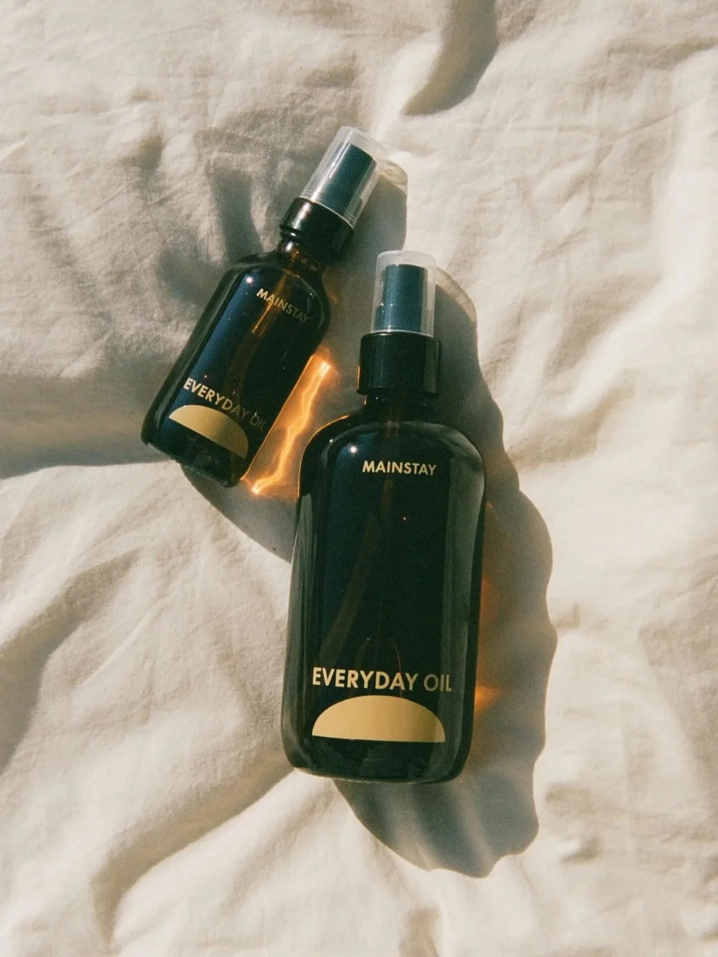 &hellip;I get a lot of questions about what smells so amazing in the showroom &ndash; it&rsquo;s this wonderful oil, Everyday Oil! It&rsquo;s the best! A deliciously scented blend of organic baseline oils with organic and wild-harvested essential oil