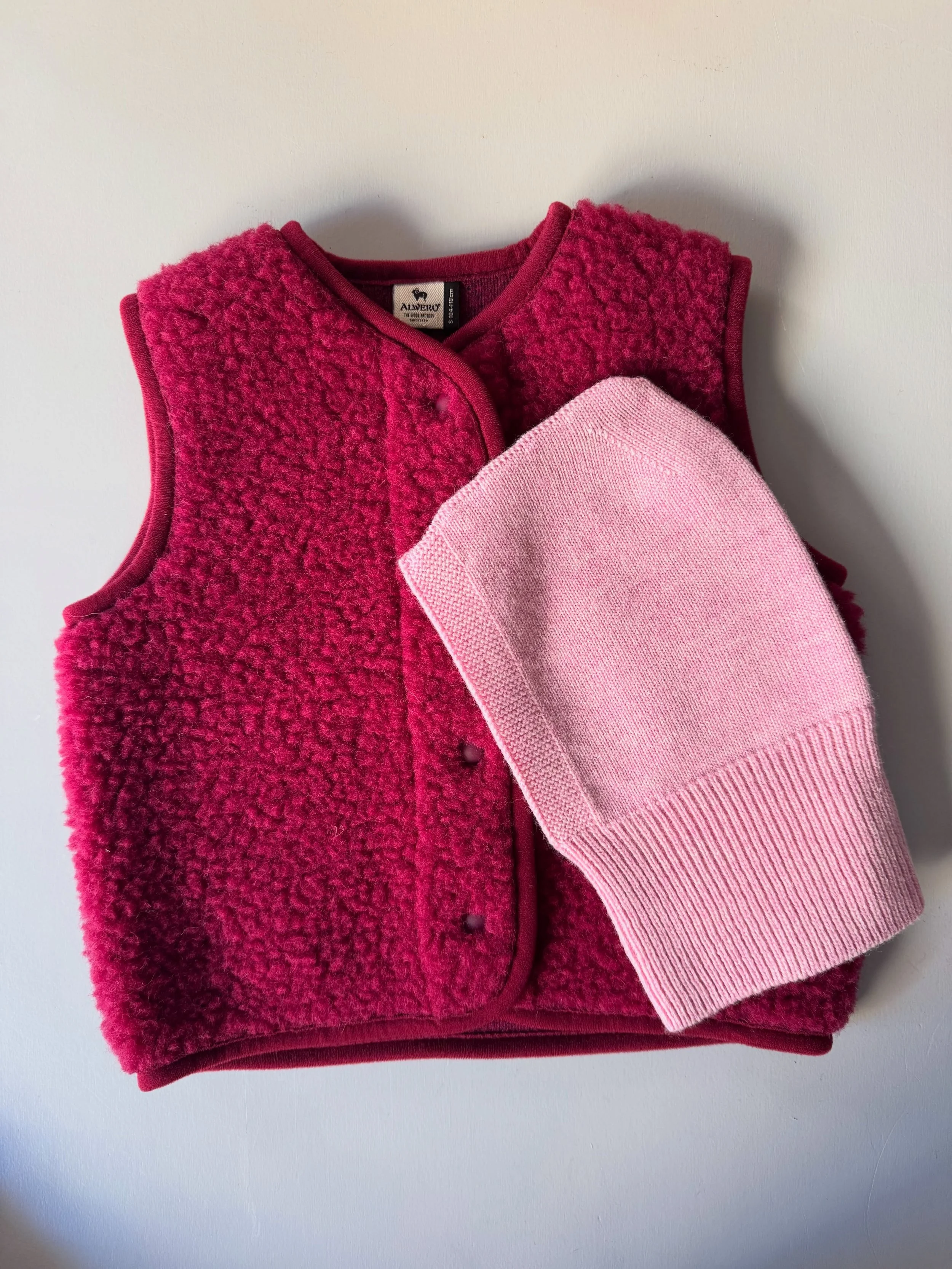 &hellip;warm wool pieces for chilly days 🤎 #boefshopcopenhagen #woolclothing