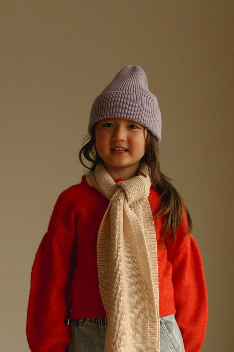 BEANIE FONZIE LILAC LIFESTYLE - kopie.jpg