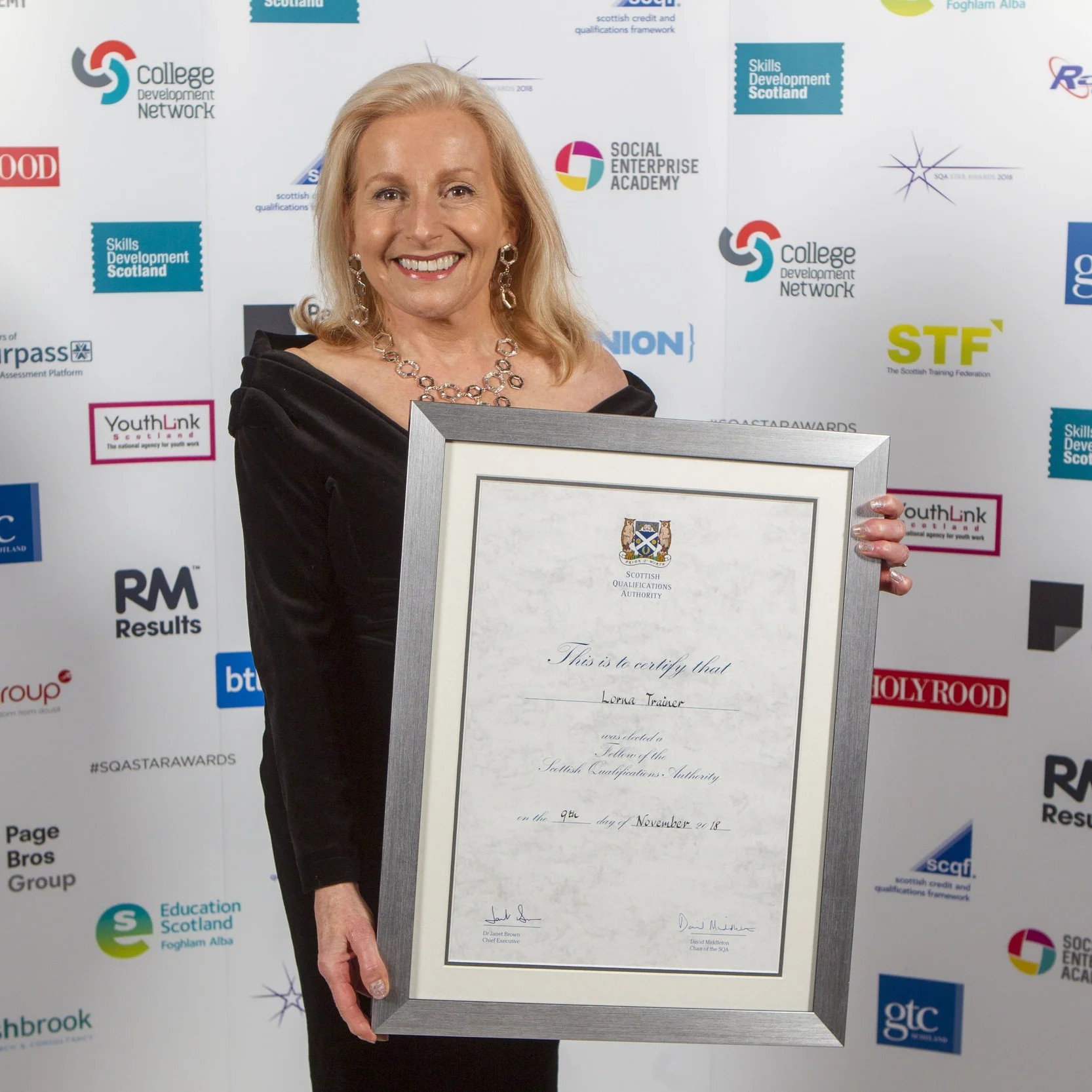 Lorna Shines at Star Awards
